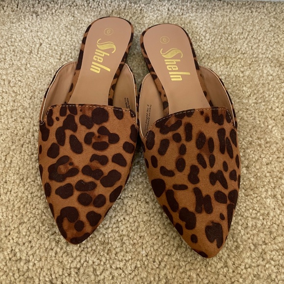 Pointed toe flats - Picture 3 of 3